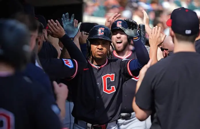 Frenética carrera hacia los playoffs