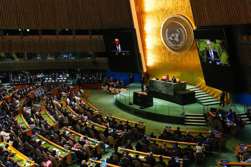 ONU desafía a líderes mundiales en lucha contra sufrimiento humano