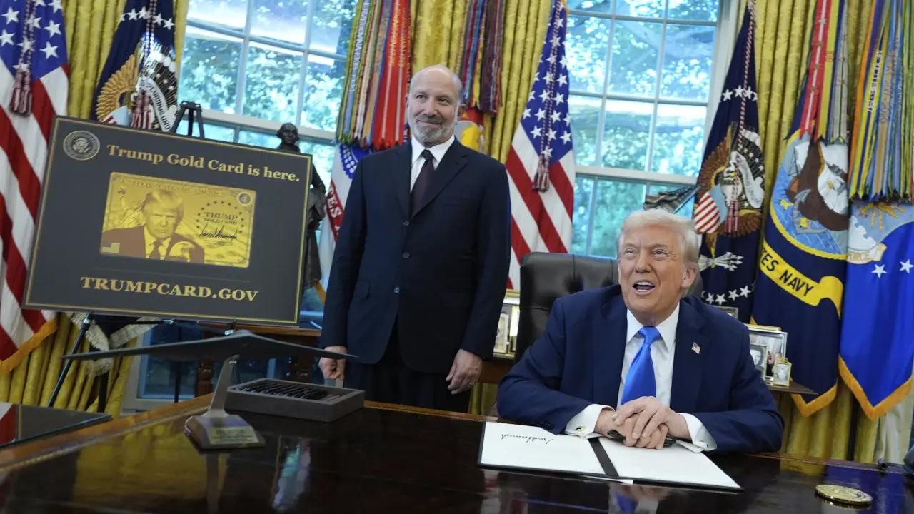 Trump impone cuota de 100 mil dólares a visas H-1B