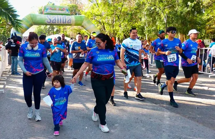 Un éxito lid atlética Ayúdanos a Salvar Vidas