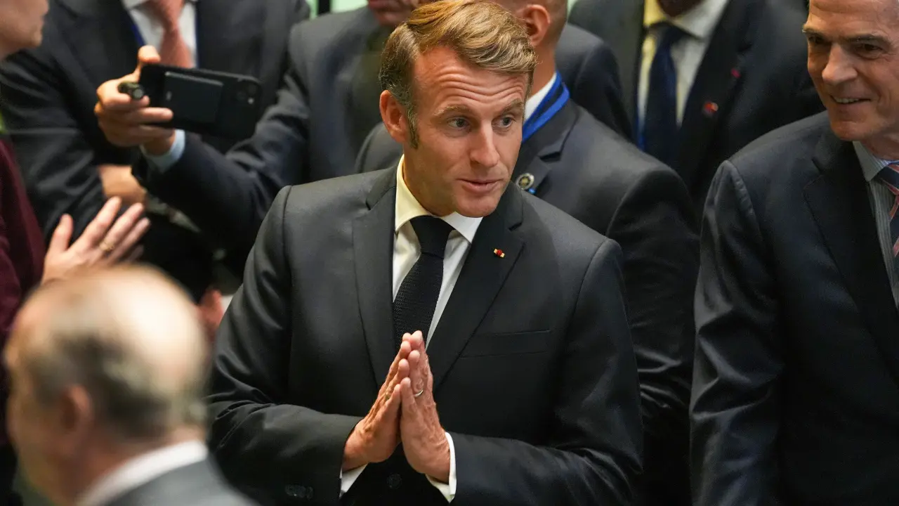 Emmanuel Macron llama a Donald Trump en Nueva York por calle cerrada