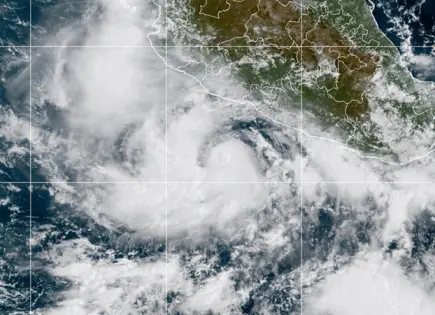 Huracán Narda se intensifica en el Pacífico