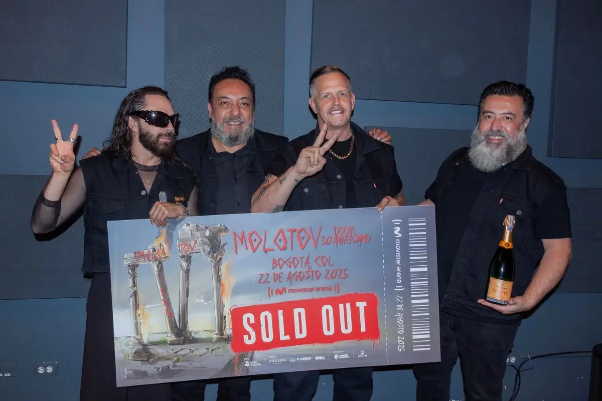 In-D: Molotov, XXX aniversario con llanta de refacción