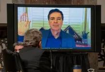 Acusado James Comey por obstrucción en caso penal