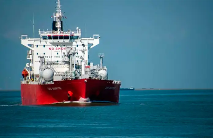 Aumento de costos y tensiones geopolíticas afectan al comercio marítimo global