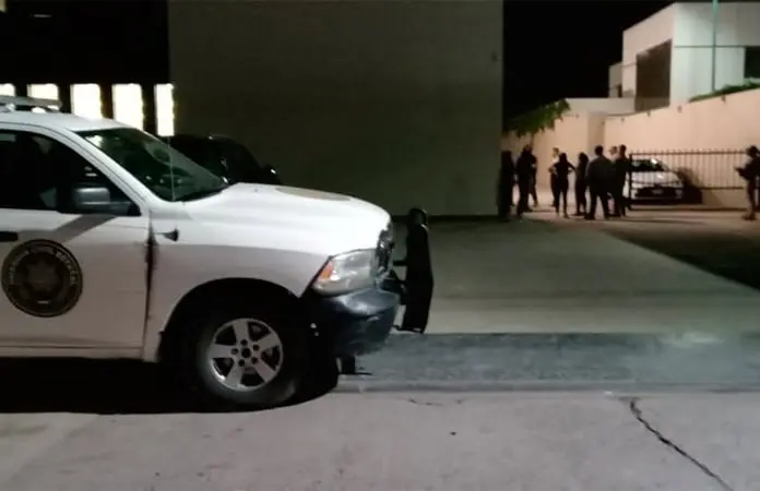 Exfuncionaria, acusada de violencia y amenazas