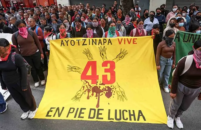 Exigen padres extradición inmediata de Tomás Zerón