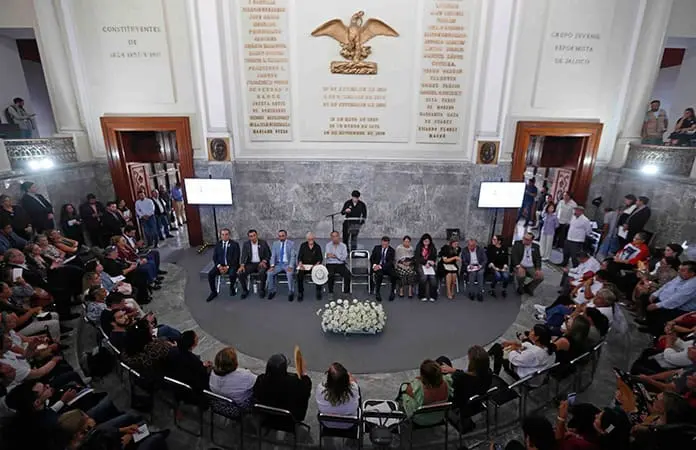 Gobernador ofrece disculpa 