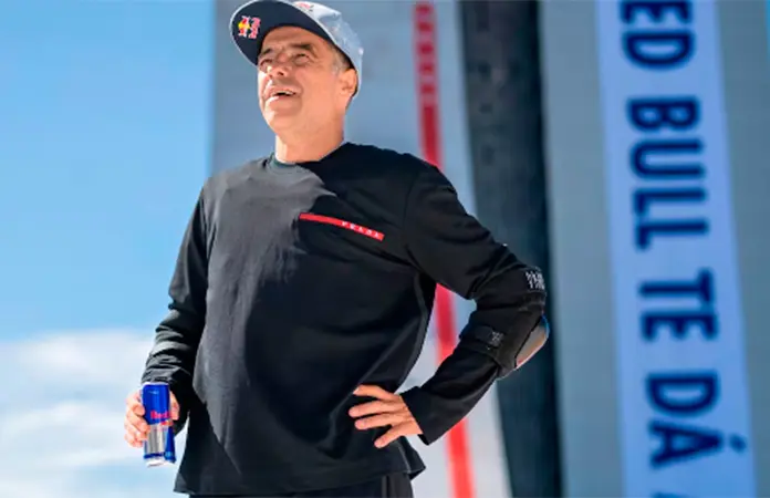 Sandro Dias desafía récord mundial en patineta desde el CAFF de Porto Alegre