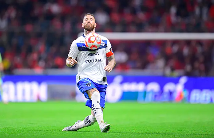 Sergio Ramos desaprovecha oportunidad con penalti estilo Panenka