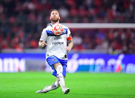 Sergio Ramos desaprovecha oportunidad con penalti estilo Panenka Sergio Ramos desaprovecha oportunidad con penalti estilo Panenka