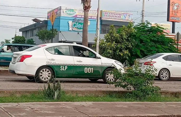 Taxistas niegan servicio a los discapacitados