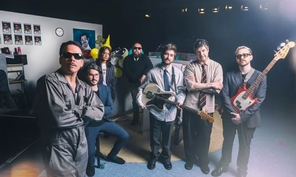 Tiny Desk Llega a México con Grabando en la Oficina