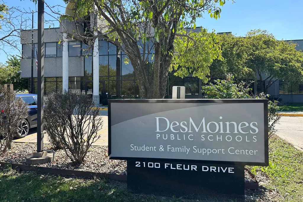 Detenido líder escolar de Des Moines por agentes de inmigración