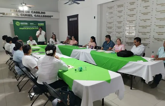 Fritangueros deberán vender lejos de escuelas