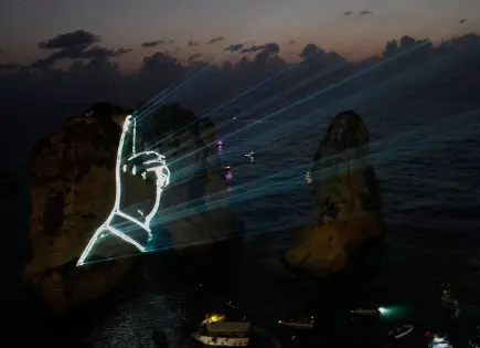 Hezbollah conmemora ataques aéreos en Raouche