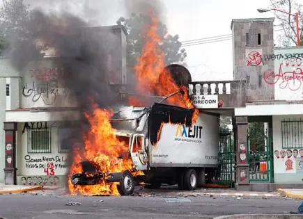 Protesta acaba en vandalismo Protesta acaba en vandalismo
