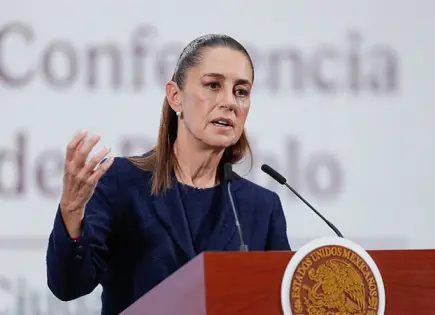 Sheinbaum reconoce deuda con farmacéuticas