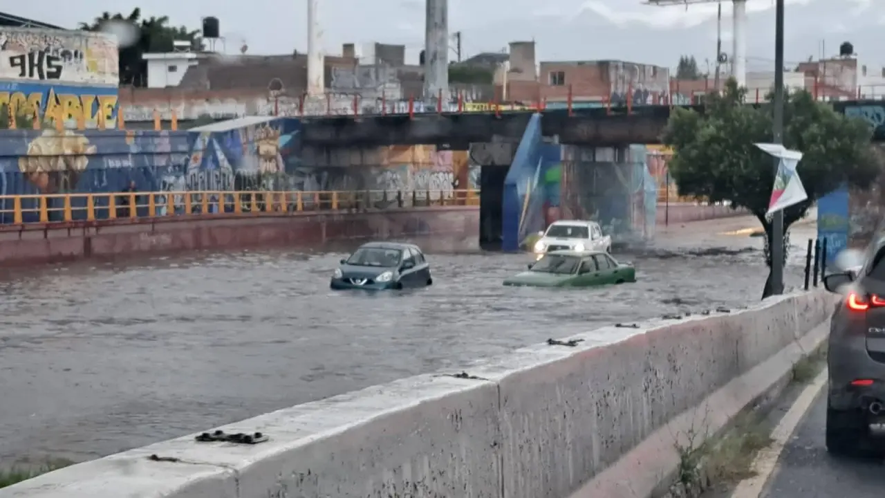 Apertura parcial en puente Pemex; continúan cierres hacia distribuidor Juárez
