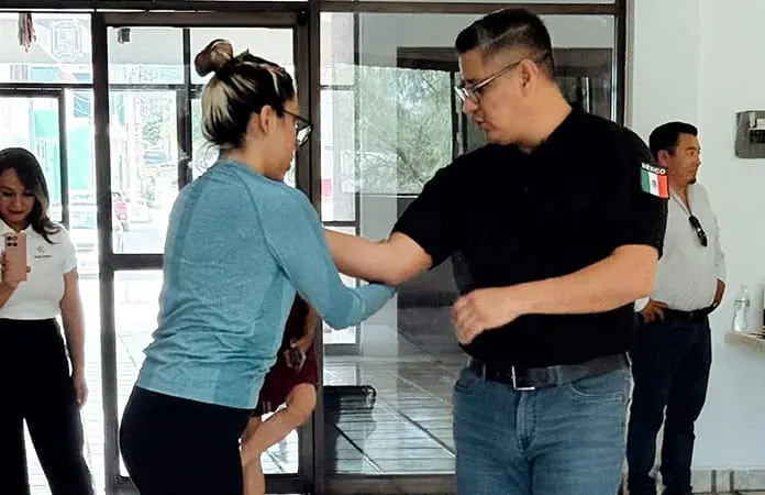 Dan curso de defensa personal para mujeres