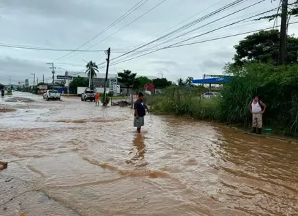 Las fuertes lluvias de Narda dejan 2 muertos