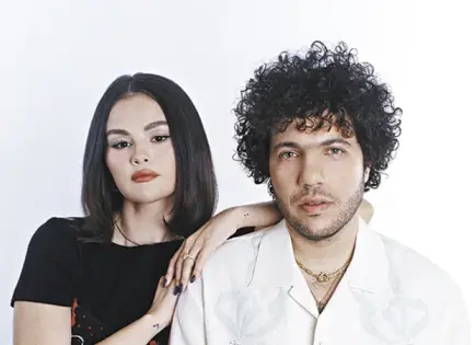 LLEGAN HOY AL ALTAR LLEGAN HOY AL ALTAR