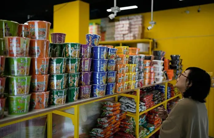 Niegan tensión con China por arancel