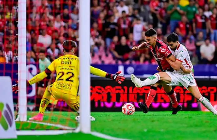 Agónica victoria del Atlas sobre Rayos del Necaxa