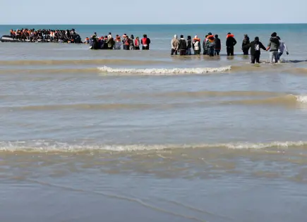 Hallan cuerpo de joven migrante en playa francesa