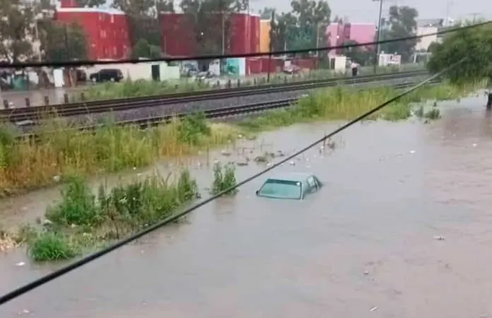 La lluvia del  viernes anega varias colonias