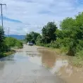 Lluvias bloquean puente Juárez