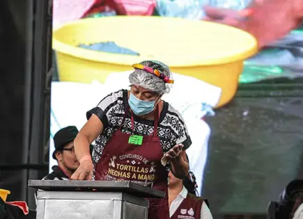 Realizan concurso de tortillas hechas a mano Realizan concurso de tortillas hechas a mano
