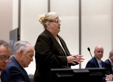 Abogada de acusado de asesinar a Charlie Kirk pide más tiempo para revisar pruebas