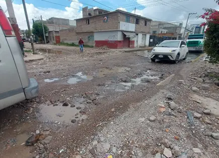 Prometen limpieza en la Avenida Juárez tras lluvias Prometen limpieza en la Avenida Juárez tras lluvias