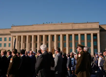 Nueva política de prensa en el Pentágono enfrenta a periodistas con el gobierno de Trump