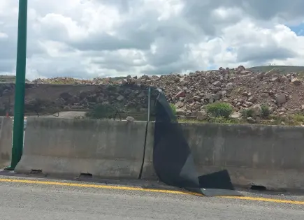 Seduvop atribuye a la herencia maldita daños en Vía Alterna Sur