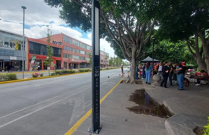 Vandalizan alumbrado público de la Av. Carranza