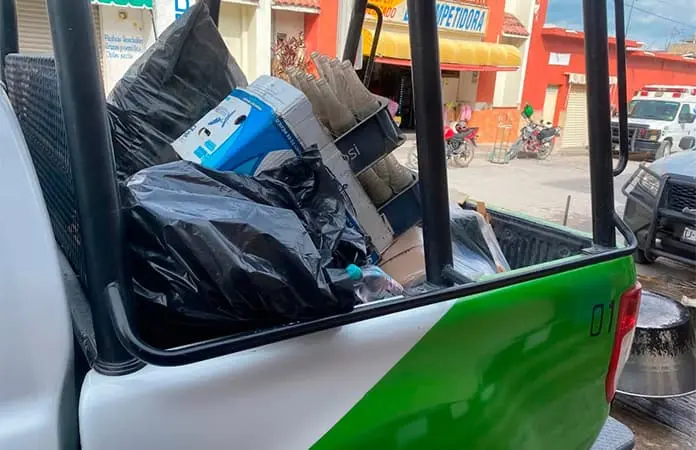 Descacharrizan y fumigan áreas del Mercado Colón