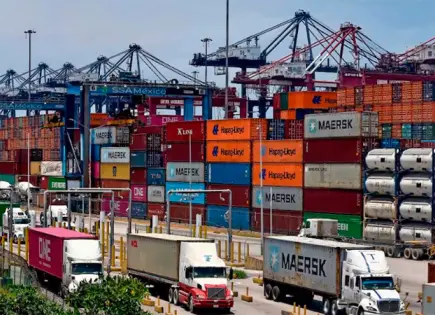 Dictan prisión oficiosa a exfuncionario aduanero por introducción de armas