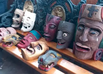 Ofertan artesanos diversos productos