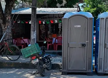 Olvida la UASLP baños portátiles, luego de evento