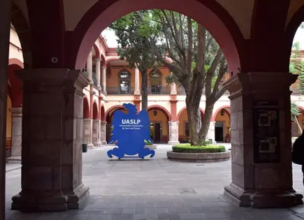 Avanza acuerdo UASLP-Gobierno para saldar compromisos financieros