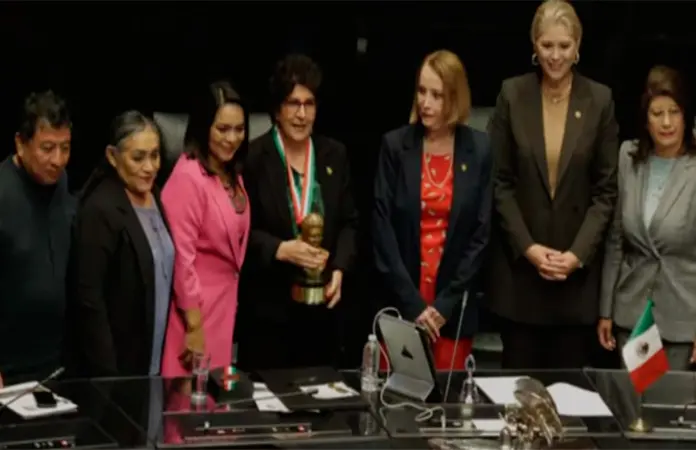 Entrega del Premio Rosario Castellanos a la Escritora Silvia Molina