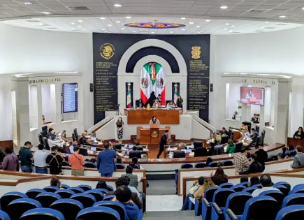 Retiran diputados dictamen sobre paridad de género en la UASLP