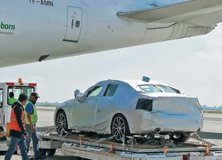 Transporte de carga aérea crece Transporte de carga aérea crece
