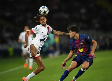 Barcelona y PSG subastan camisetas en apoyo a fundación Xana de Luis Enrique