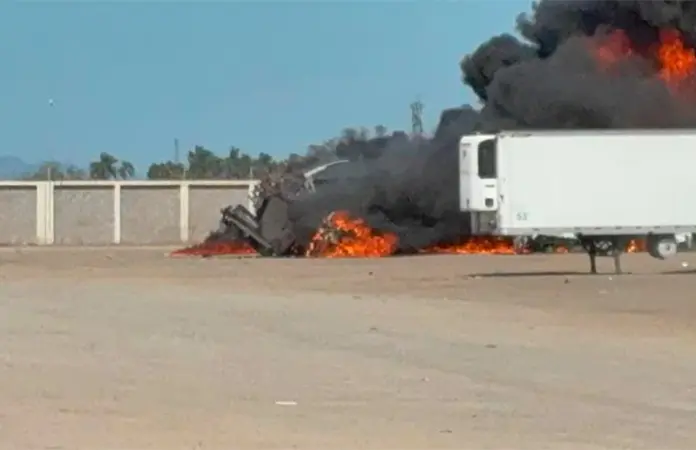 Explota pipa con diésel en Los Mochis; el conductor murió calcinado