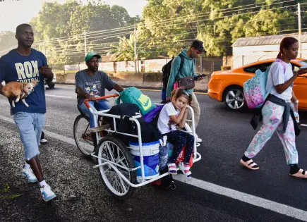 Grupo de migrantes parte de Tapachula hacia Ciudad de México