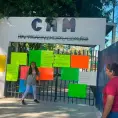 Padres de familia bloquean el CAM Padres de familia bloquean el CAM
