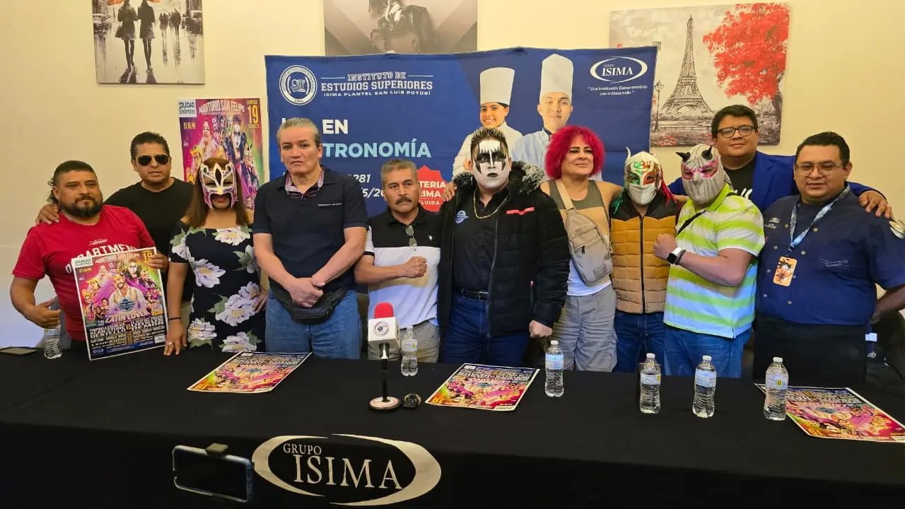 Presentan cartel de lucha libre en Soledad 